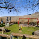 Fewomo, Mosel Maisonette, Mit Terrasse & Winzerflairallee, Fuer 6 Perfekt, Fuer 8 Geeignet