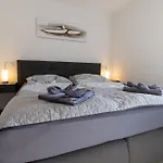 Lejlighed Fewomo, Mosel Maisonette, Mit Terrasse & Winzerflairallee, Fuer 6 Perfekt, Fuer 8 Geeignet