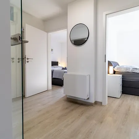 Appartement Fewomo, Mosel Maisonette, Mit Terrasse & Winzerflairallee, Fuer 6 Perfekt, Fuer 8 Geeignet