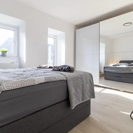 Fewomo, Mosel Maisonette, Mit Terrasse, 3 Schlafraeume ,bis Zu 8 Personen, Sauna