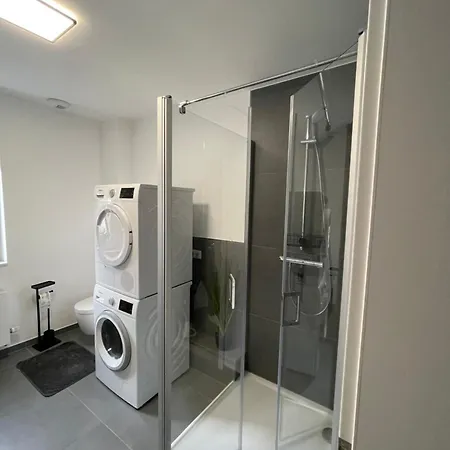 Fewomo, Mosel Maisonette, Mit Terrasse & Winzerflairallee, Fuer 6 Perfekt, Fuer 8 Geeignet Brauneberg