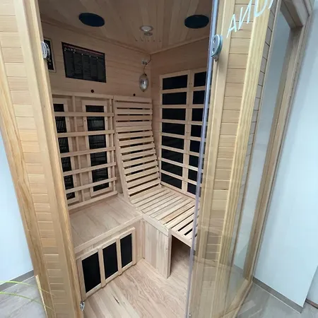 Fewomo, Mosel Maisonette, Mit Terrasse, 3 Schlafraeume ,bis Zu 8 Personen, Sauna