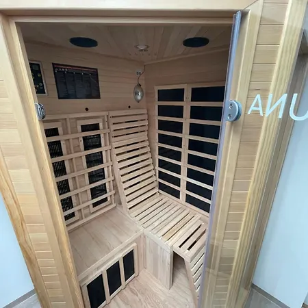 Fewomo, Mosel Maisonette, Mit Terrasse, 3 Schlafraeume ,bis Zu 8 Personen, Sauna Brauneberg