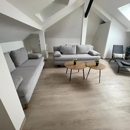 Διαμέρισμα Fewomo, Mosel Maisonette, Mit Terrasse, 3 Schlafraeume ,bis Zu 8 Personen, Sauna Brauneberg