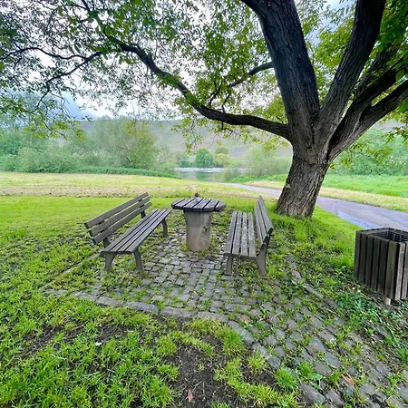 Διαμέρισμα Fewomo, Mosel Maisonette, Mit Terrasse, 3 Schlafraeume ,bis Zu 8 Personen, Sauna *