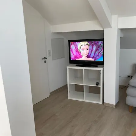 Διαμέρισμα Fewomo, Mosel Maisonette, Mit Terrasse, 3 Schlafraeume ,bis Zu 8 Personen, Sauna