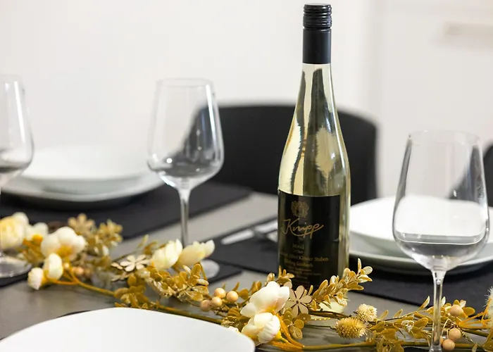 Fewomo, Mosel Maisonette, Mit Terrasse & Winzerflairallee, Fuer 6 Perfekt, Fuer 8 Geeignet Daire *