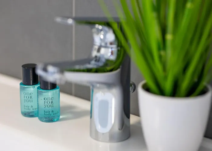 Fewomo, Mosel Maisonette, Mit Terrasse & Winzerflairallee, Fuer 6 Perfekt, Fuer 8 Geeignet *