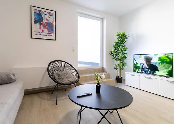 Daire Fewomo, Mosel Maisonette, Mit Terrasse & Winzerflairallee, Fuer 6 Perfekt, Fuer 8 Geeignet