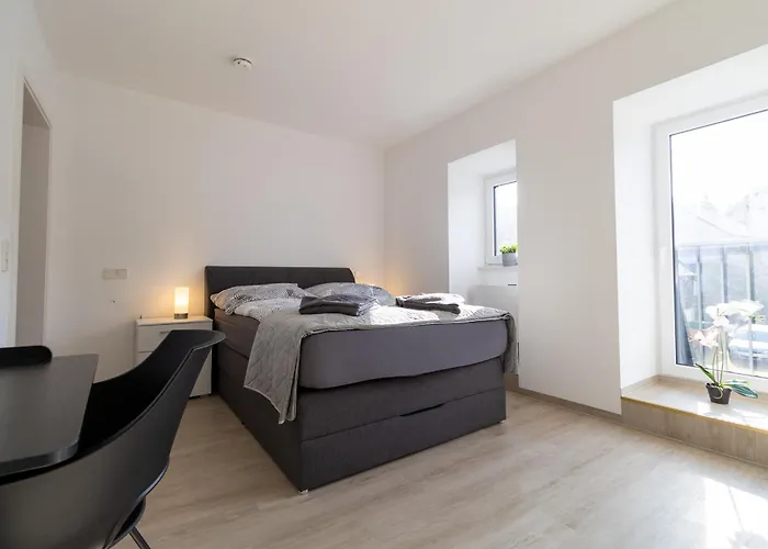 Fewomo, Mosel Maisonette, Mit Terrasse & Winzerflairallee, Fuer 6 Perfekt, Fuer 8 Geeignet Daire