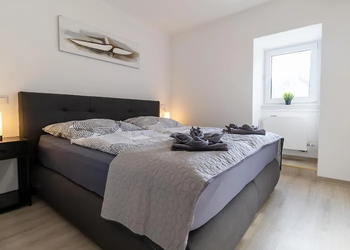 Daire Fewomo, Mosel Maisonette, Mit Terrasse & Winzerflairallee, Fuer 6 Perfekt, Fuer 8 Geeignet