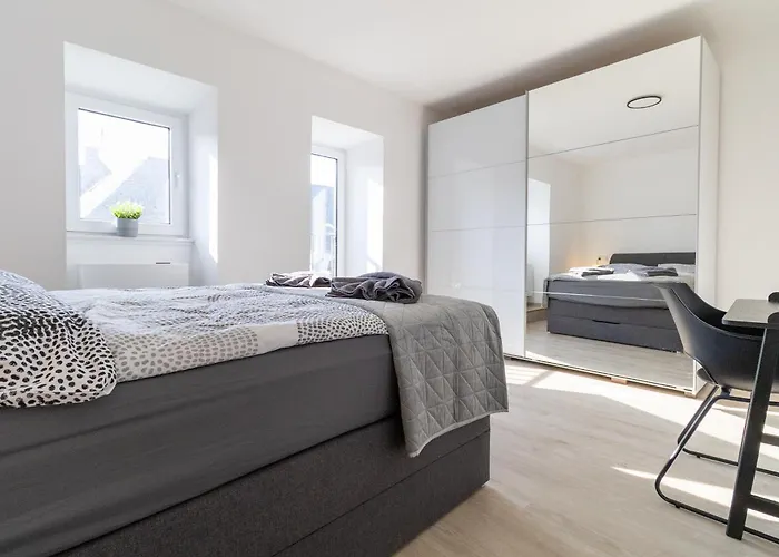 Fewomo, Mosel Maisonette, Mit Terrasse & Winzerflairallee, Fuer 6 Perfekt, Fuer 8 Geeignet