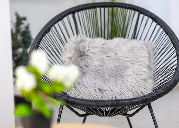 Fewomo, Mosel Maisonette, Mit Terrasse & Winzerflairallee, Fuer 6 Perfekt, Fuer 8 Geeignet