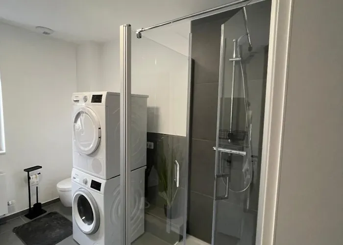 Fewomo, Mosel Maisonette, Mit Terrasse & Winzerflairallee, Fuer 6 Perfekt, Fuer 8 Geeignet 브라운버그